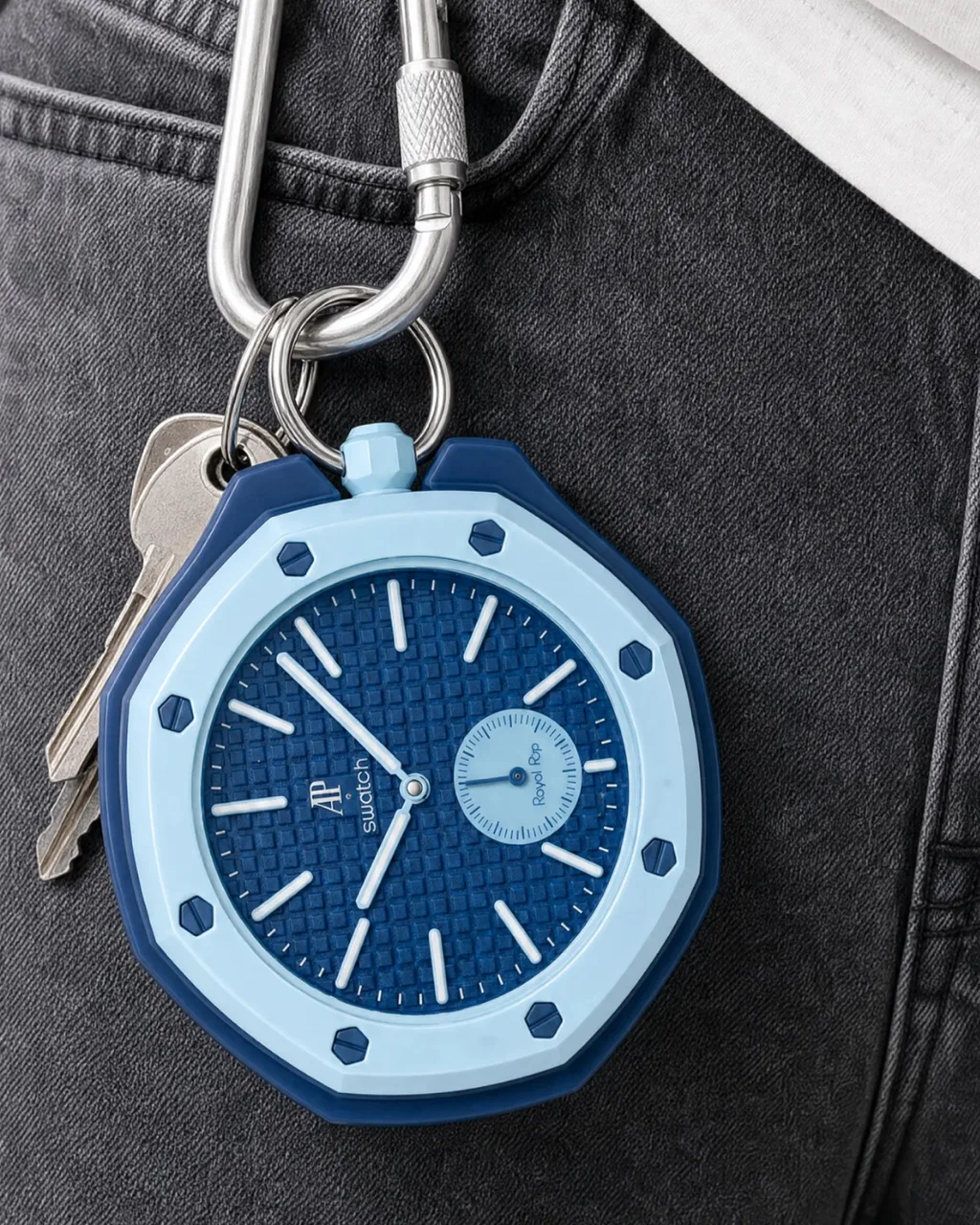 Royal POP - blue Royal Oak charm clipped to denim